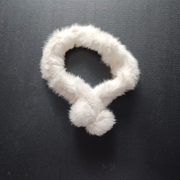 New Rabbit Fur Adjustable Scarf - Picture 3 of 3